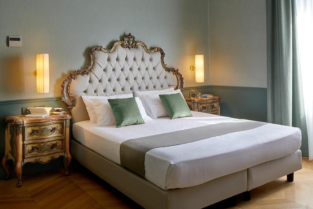 Hotel Villa Del Sogno การ์โดเน ริเวียรา ภายนอก รูปภาพ