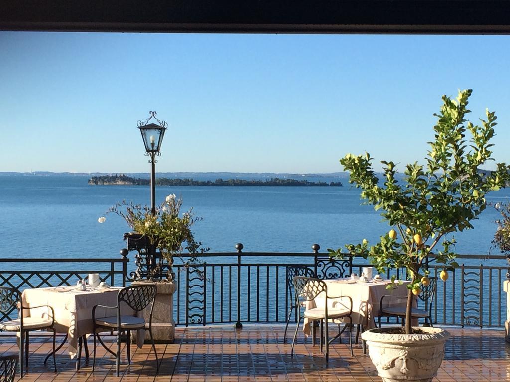 Hotel Villa Del Sogno การ์โดเน ริเวียรา ภายนอก รูปภาพ