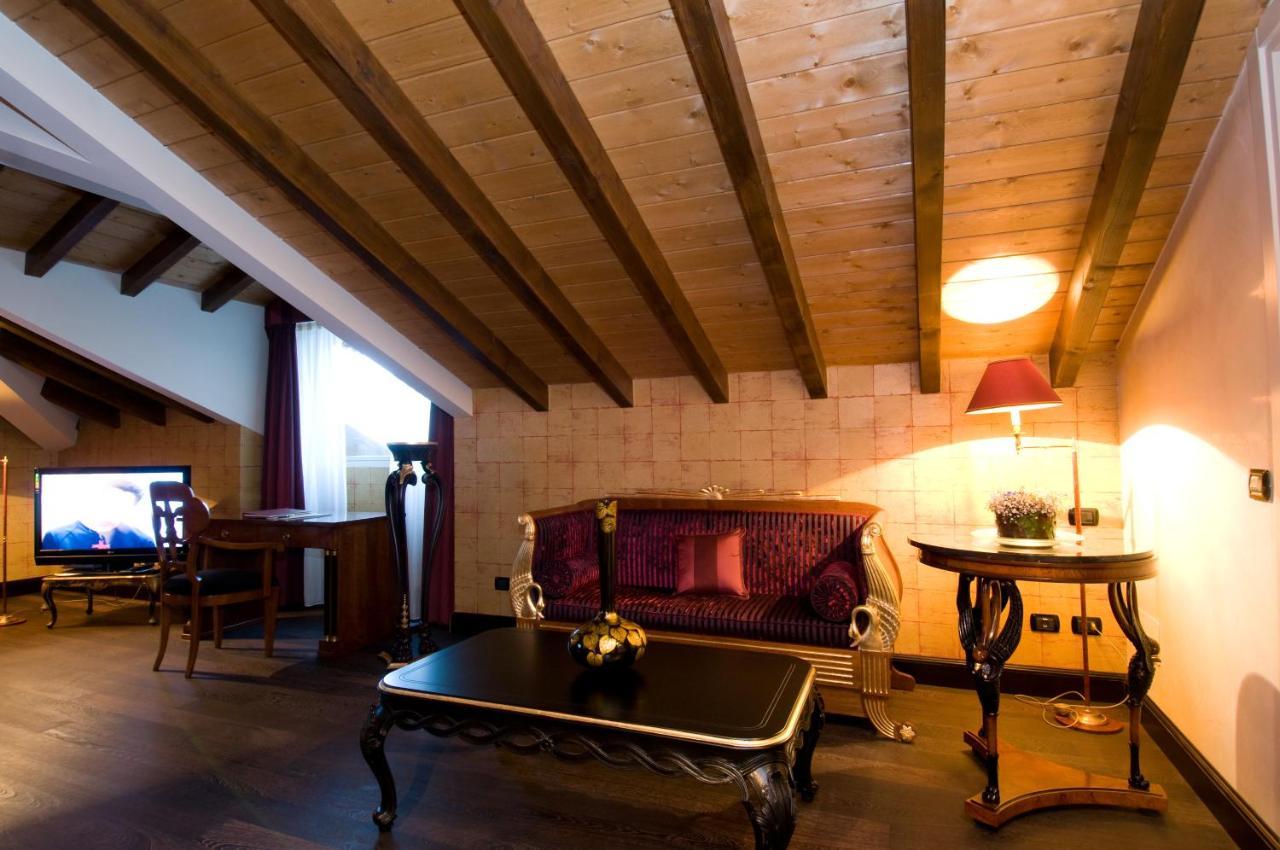 Hotel Villa Del Sogno การ์โดเน ริเวียรา ภายนอก รูปภาพ